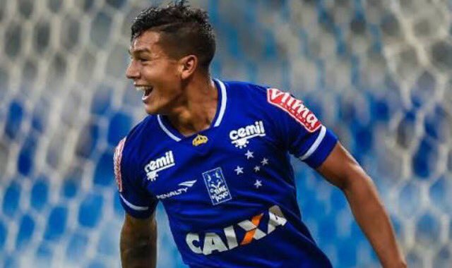 VamosComTudoCEC's tweet photo. SÍMBOLO DE RAÇA, GARRA E ENTREGA. LUCAS ROMERO QUE JOGADOR ESPETACULAR! https://t.co/KU8vE2Aj7B