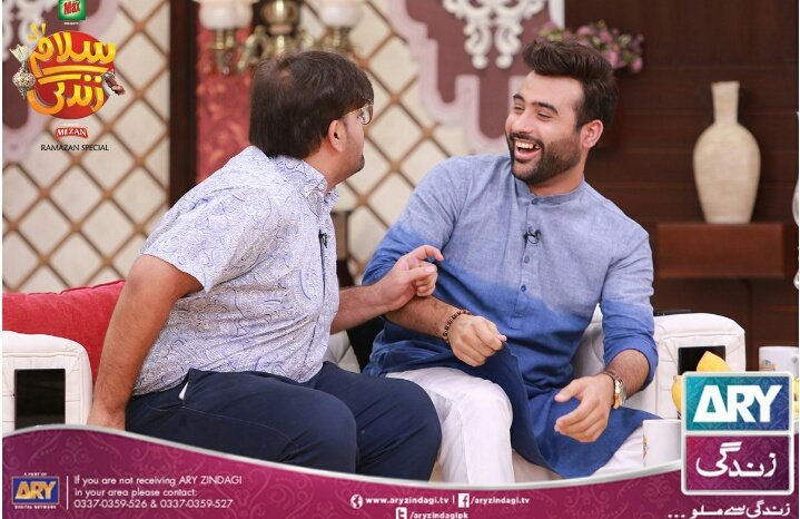 HTsays_'s tweet photo. 😂😂😂😂😂Adi ,Faizan u made my day and night .... #SalamZindagi
#19June2017 #FaysalQureshi https://t.co/XGG1Fknpe1