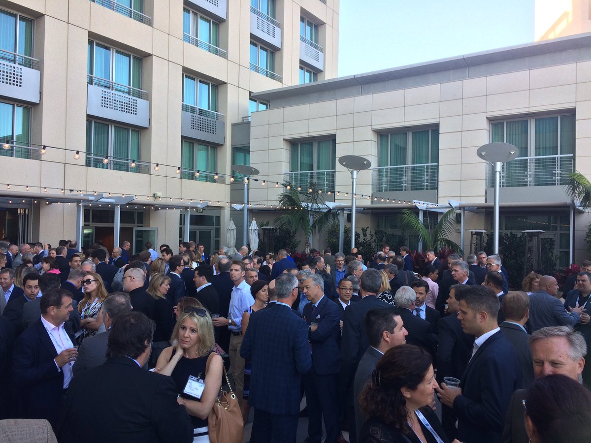 QuebecLA's tweet photo. Connections being made at Rendez-Vous Québec 2017. The life sciences sector showing its dynamism in #SanDiego. #BIO2017 #Quebec https://t.co/JiYmVs2zG8