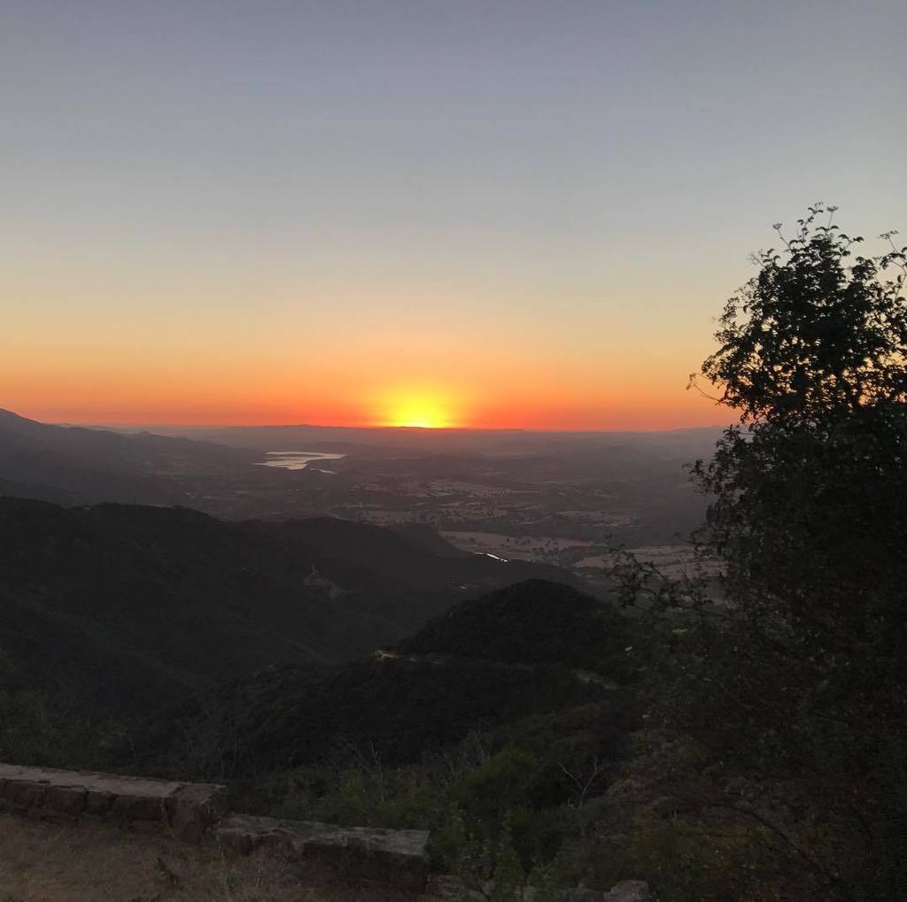 _nickiibaby's tweet photo. #sunsets #nofilter https://t.co/QCZ9xYh0jx https://t.co/EoVOfTFQHB