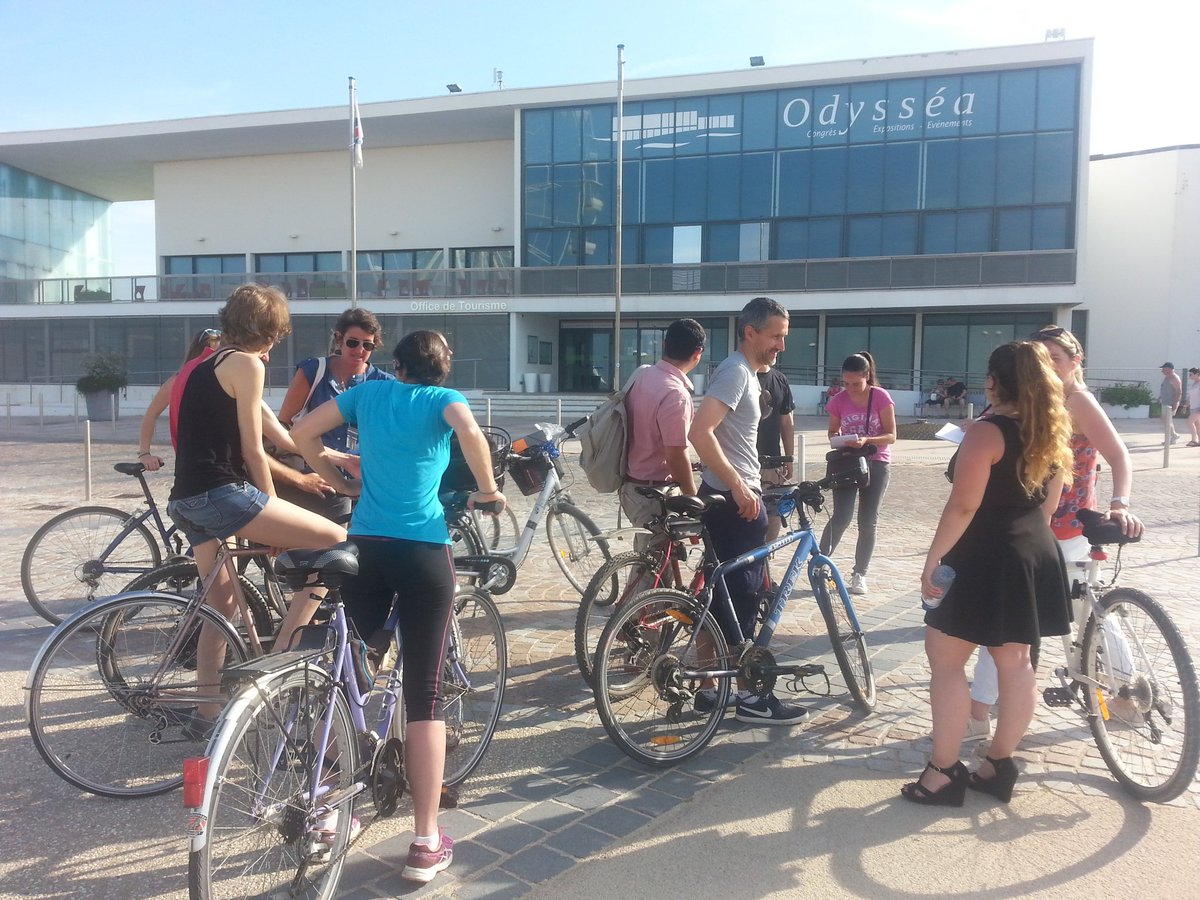stjeandemonts's tweet photo. Ce matin l'office de tourisme intercommunale vient au travail à vélo ! #otienvelo #defisansauto @Otfromentine @notredamedemont https://t.co/DbdnQXbfH3