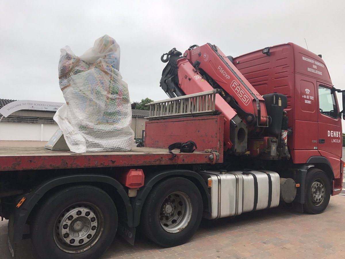 lincsshow's tweet photo. Look what's just arrived! Our Showground Knight has arrived home in time for #LincsShow17 #LincolnKnights https://t.co/XghjYJq7wj