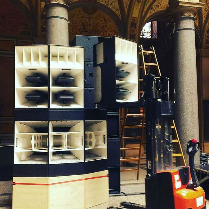 Yesterday building up - Today opening of Vienna Biennale with Lambda Labs and QX System!
#lambdalabs @MAKWien <a href="/VieBiennale/">VIENNA BIENNALE</a>