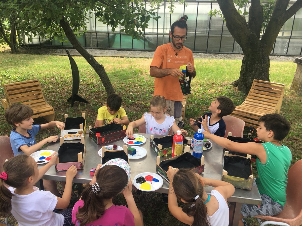 I ragazzi dell'EcoCamp in Fattoria imparano la cura dell'#orto, grazie ai laboratori speciali di <a href="/UispParma/">Uisp Parma</a>, <a href="/Emc2onlus/">Emc2 onlus</a>, Avalon e Proges🌱👩‍🌾