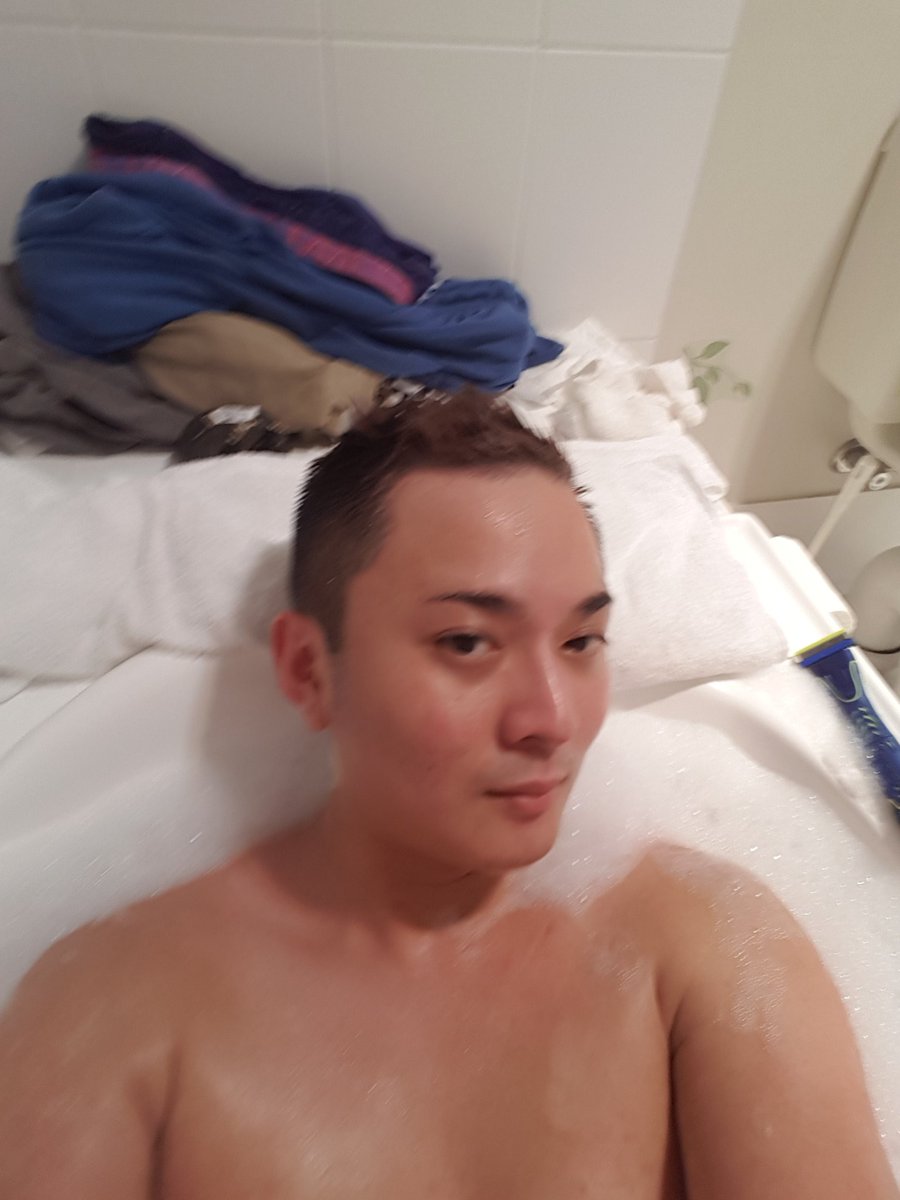 AM692016 tweet picture