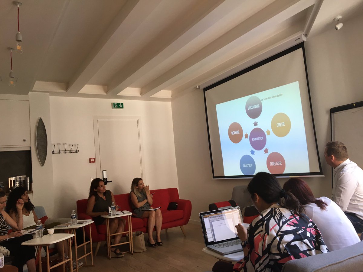 Digitellement tweet media