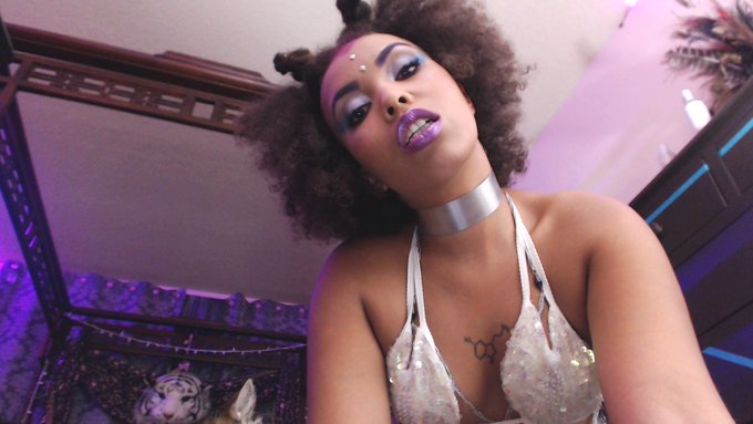 Alien Princess Looks https://t.co/K6G65jrP3M<a href="/tag/manyvids"class="tags"><span>#manyvids</span></a>