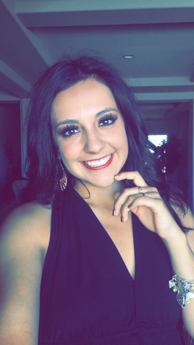 paulinamarieeee's tweet image. work so hard forgot how to vacation #hsgraduate