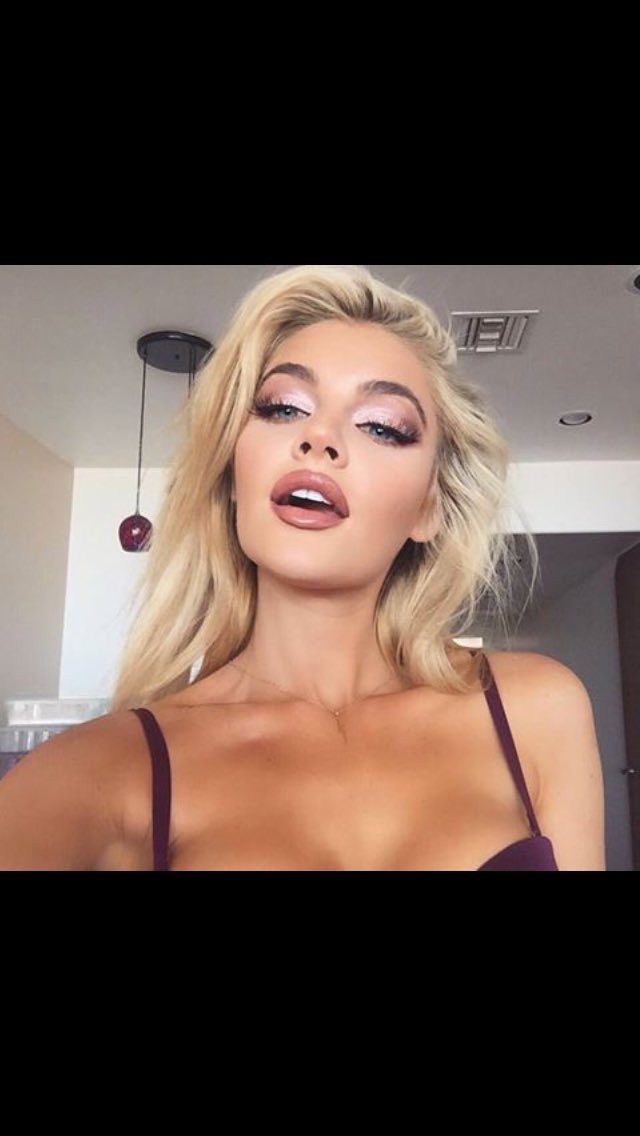 CormacIsabella's tweet photo. #WCW to the love of my whole life @PrincessCamil__ https://t.co/PiEmaPrbru