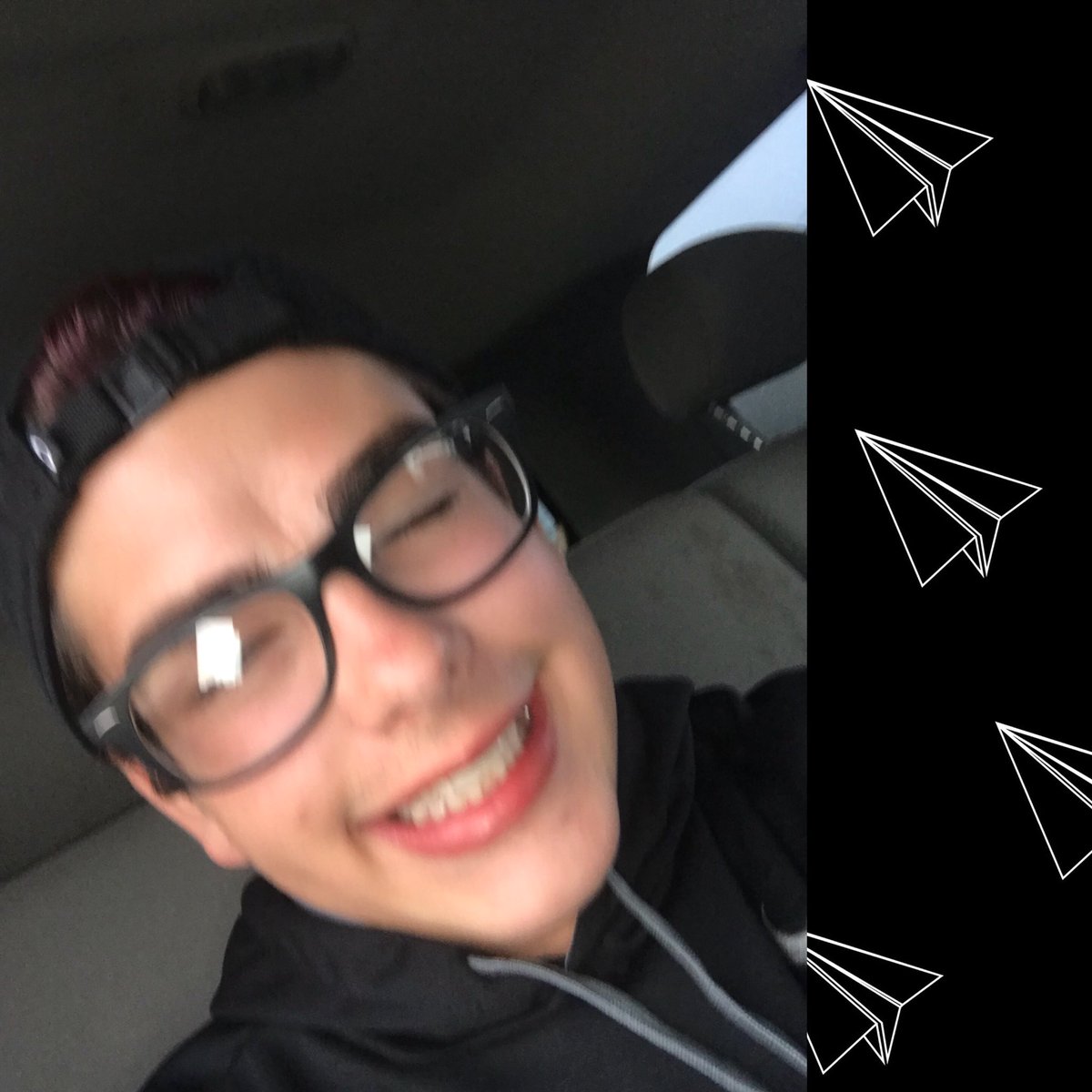 velvetethan's tweet image. Happy tuesday!!! stay happy, You're amazing 💖
#TuesdaySelfie