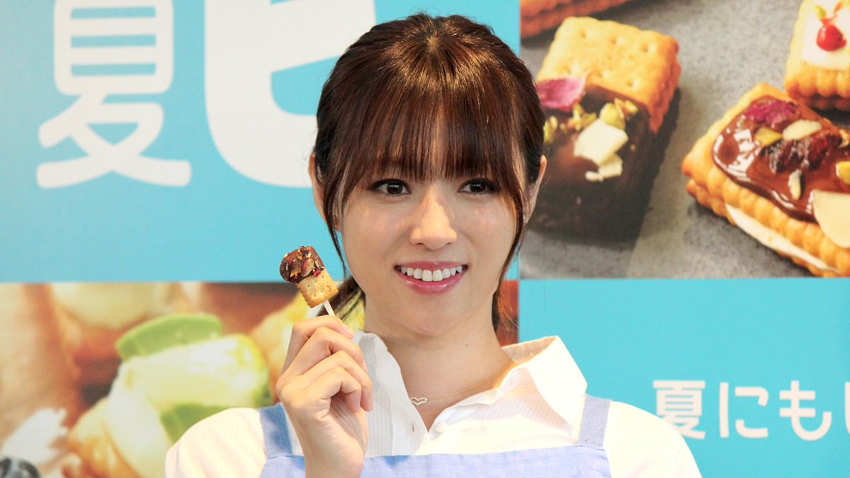 Oricon News オリコンニュース 動画 深田恭子 美脚全開の白ワンピ かわいすぎるカフェ店員姿披露 T Co Qwagioszcz 深田恭子 芸能 ニュース 美脚 かわいい ファッション