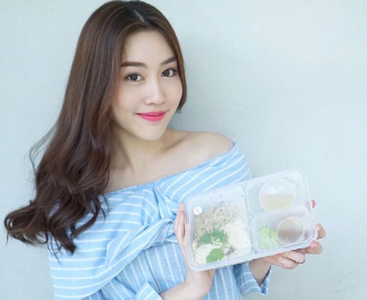 ig : pam_gaia ขอบคุณที่ส่งอาหารดีๆมาดูแลแปมทุกวันนะคะ เค้าทานมา14วันแล้วนะยูวว ผอมลง สุขภาพดี สบายจายยย 😊💕