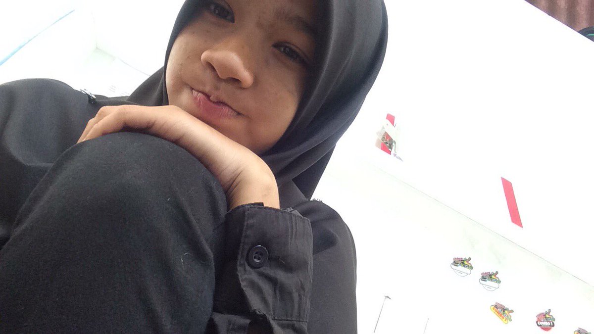 Gegirl_'s tweet photo. Kerja 🙈 https://t.co/M8kRA3stlI