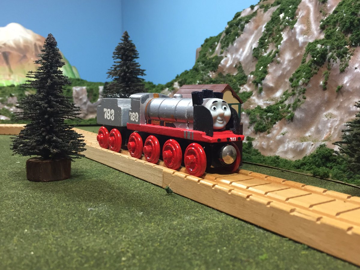 HTJTMattTTTE's tweet photo. He's finally done! I have to say I'm incredibly proud of this Merlin custom ☺️ #HTJTCustoms https://t.co/bfblqz2Jpt