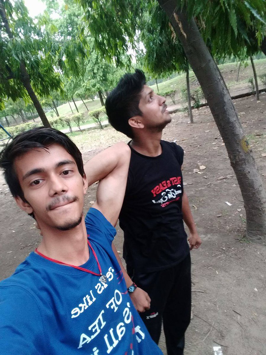 Khiladi_Shiva's tweet photo. #morning_masti #solidseason june2k17 https://t.co/2mviGvah3r
