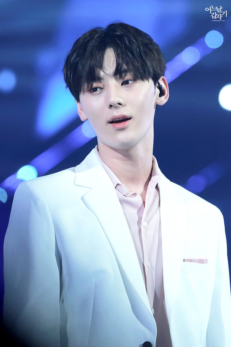 Suddenly_95's tweet photo. 170616 프로듀스101 파이널 #황민현 #민현 #워너원 #WANNAONE 
https://t.co/5jRJjWQZNp
https://t.co/CPhViWCpHB https://t.co/tkpJx93z7O