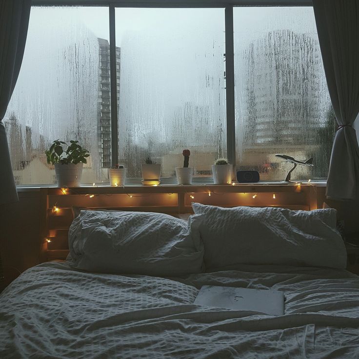 AssociateDecor's tweet image. On a rainy afternoon... #cuddleweather #rainyseason #homedecor
