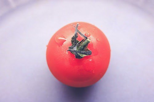 Uzivatel Girly Drop オシャレな無料画像 Na Twitteru ころんと真っ赤な みつトマト を上から見た様子 T Co 24pitopsoi トマト みつトマト 俯瞰撮り 真上から 野菜 オシャレなフリー写真素材