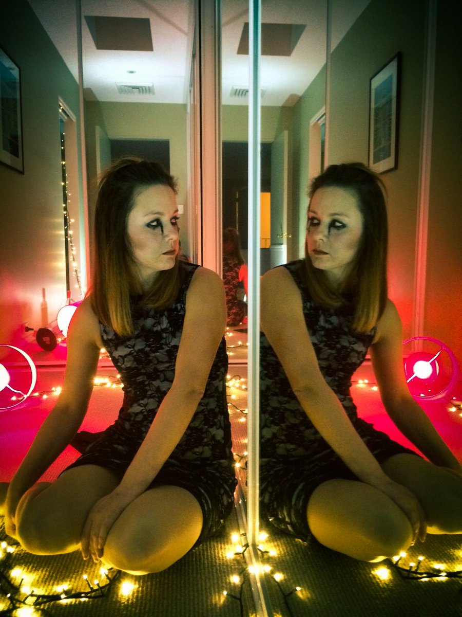 Annick_Wyss's tweet photo. Double trouble…my evil twin and I on set of Limousine. https://t.co/ApraSBQdXt
#CastingLooks #Characters #RolesICanPlay #AustralianActress https://t.co/UCeiwyQKq5