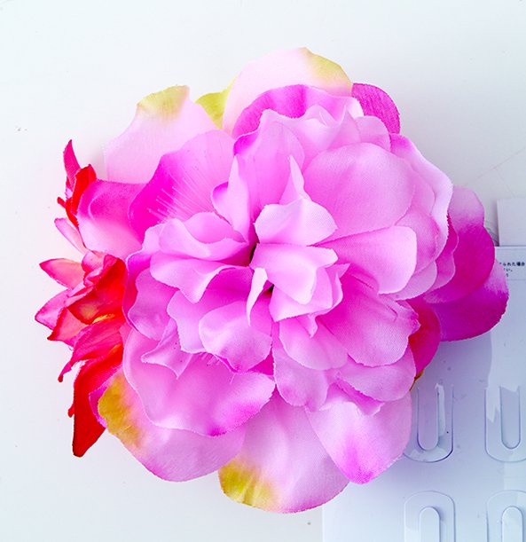 戎橋筋商店街 على تويتر 海外モノが多いクレアーズですが 艶やかな和モノも揃います 艶やか和モノから発光系 髪飾りまで クレアーズ戎橋店 和柄 髪飾り 赤 1 500円 花付かんざし 1 000円 ゆかた用 光る髪飾り 1 500円 戎橋筋商店街 フリーマガジン