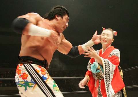 osushiburn's tweet photo. オスシバン : 【芸能】鈴木ひろ子元アナ　夫のせいで米でプロレスデビュー→市議の波乱万丈も結婚は「大正解」 https://t.co/6d3lSkMWdX＃鈴木ひろ子元アナ＃夫＃プロレスデビュー https://t.co/BfMBNYMpdq