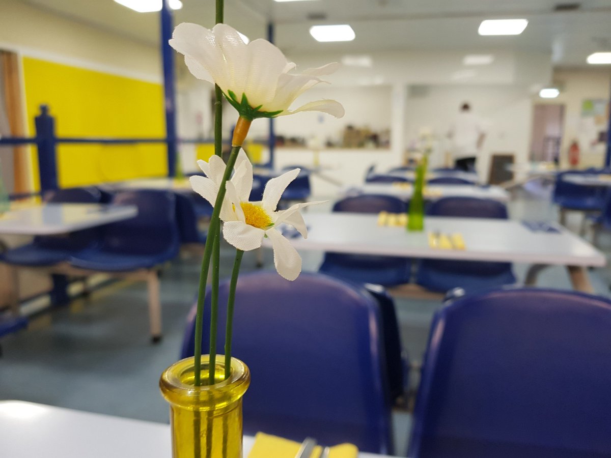 MarketHallCleS's tweet photo. With our new Bistro now open, and more retailers moving in, it's a great time to be joining us! Call 0191 387 3671 to find out more https://t.co/7mymgFfqO2
