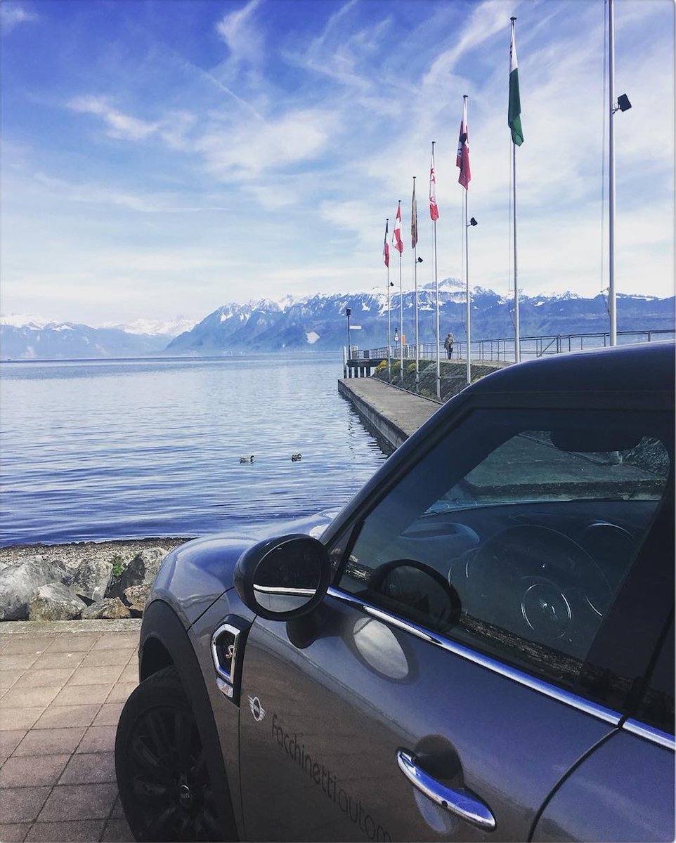 MINI's tweet photo. Swiss TV host @MelanieFreymond knows that a #Sunday is better spent with a MINI #Countryman in tow. https://t.co/2J1peR2WyT #MINIfan https://t.co/BgWYK5M7gG