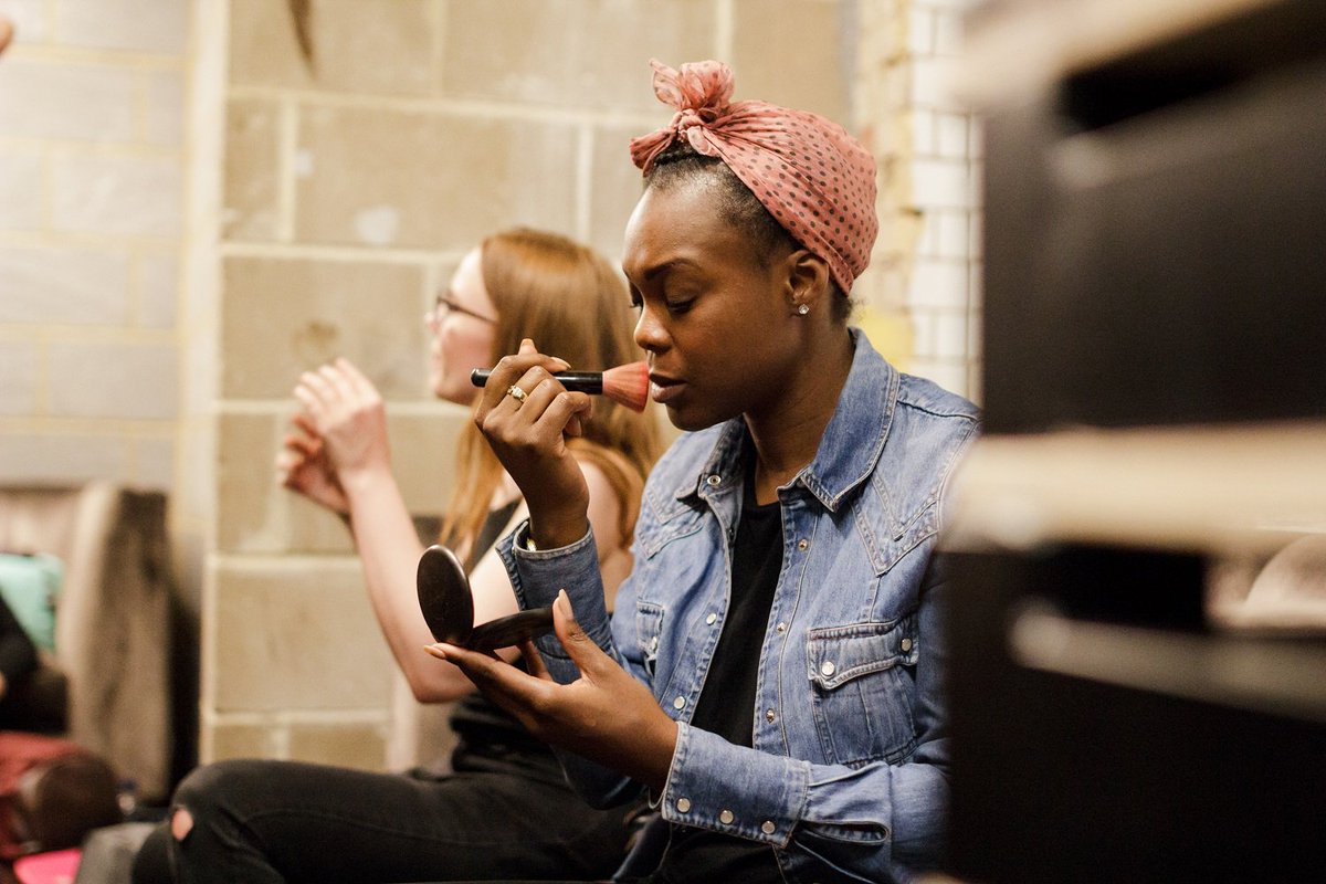 SpotlightUK's tweet photo. 18 Things To Do While Waiting Backstage - https://t.co/Sg5QP7GboH (via @wearethespians) https://t.co/zvdzZl2gra