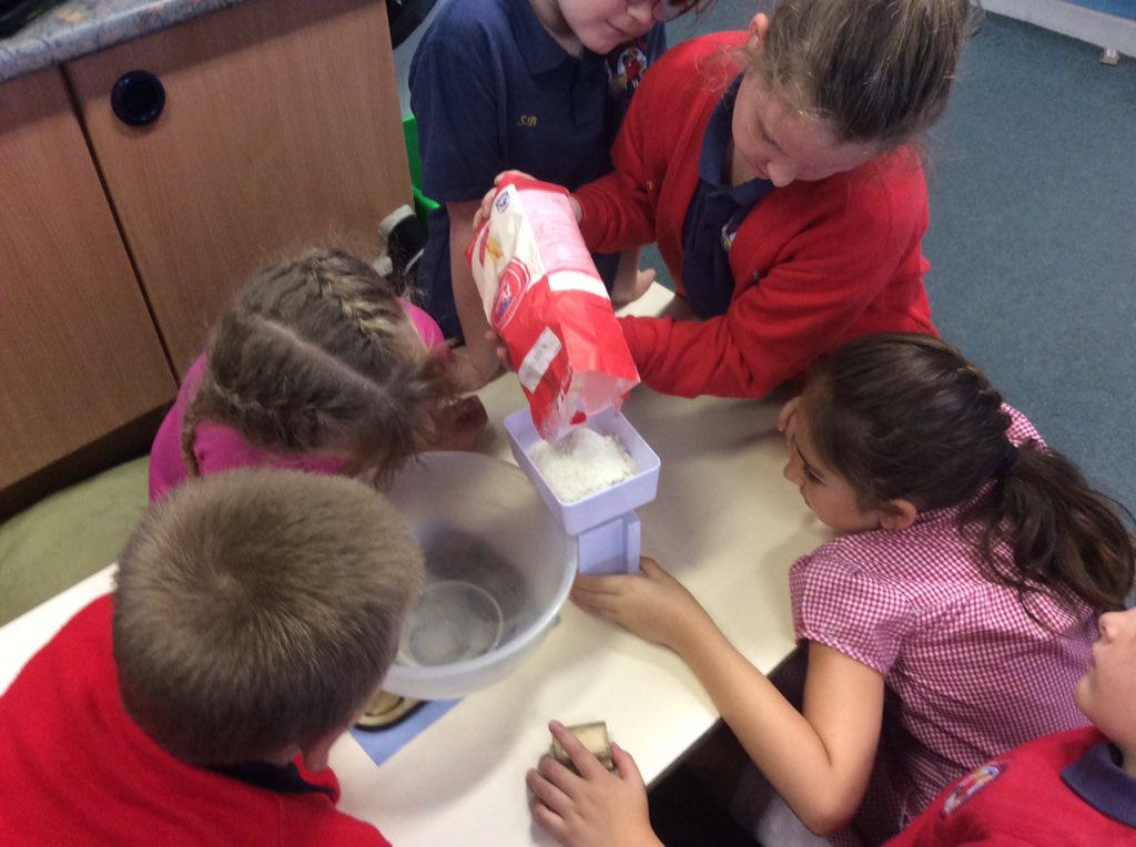 claresowa's tweet photo. @SMemorial @JoanneMc123 Year 4 making jam tarts, ready for their Mad Hatter's tea party.  Yum! https://t.co/FyHS6PAhHU