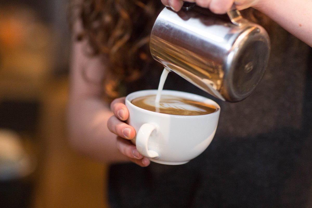 Good morning 🌞 

#neidhammer #neidcoffee #latte #latteart 
@ashleywittmerphotography
