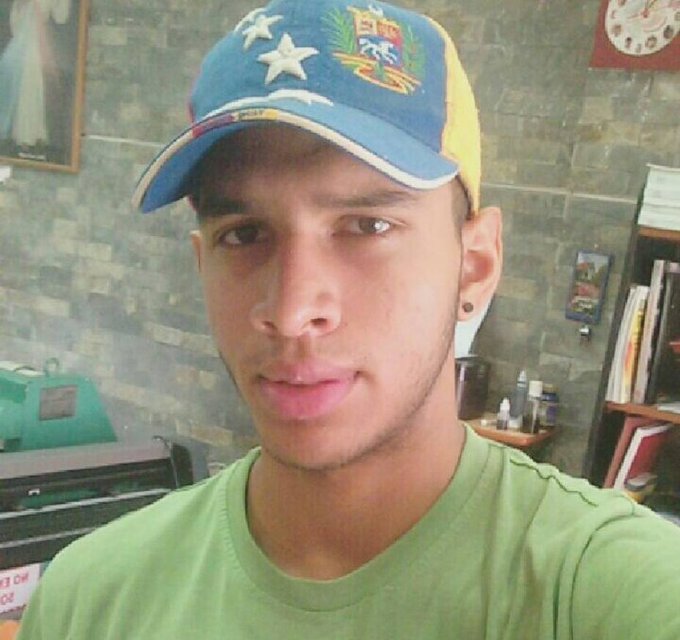 View image on Twitter