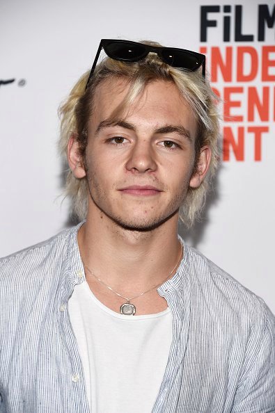 R5italy's tweet photo. 2017 Los Angeles Film Festival - 'My Friend Dahmer' Premiere
(part.1) @rossR5 @mfdthemovie https://t.co/zERlvRXw0z