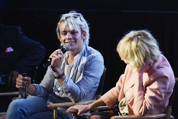 R5italy's tweet photo. 2017 Los Angeles Film Festival - 'My Friend Dahmer' Premiere
(part.3) @rossR5 @mfdthemovie https://t.co/Gq55y7hl3u