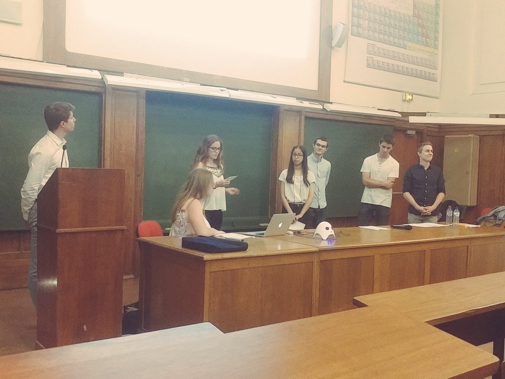 madeinchimex's tweet photo. Les étudiants de @ChimieParisTech présentent leur projet Chimex2017 : #sourcing #durable @LOrealCommitted #education #thinkingtomorrow https://t.co/geJQxYZSQ0