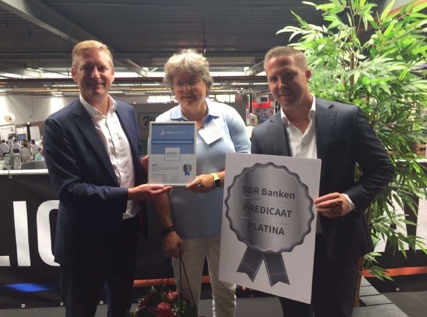 AccWeek's tweet photo. SBR Banken: Mijlpaal bereikt met eerste platina predicaat voor Unit4: Vandaag heeft Unit4 a... https://t.co/JhYnt583Cb https://t.co/sYXGEWaUsk