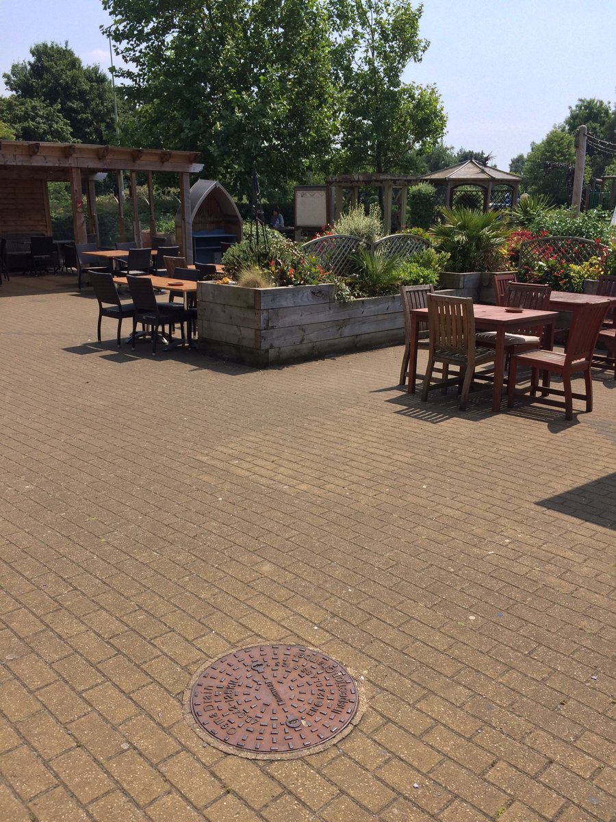 NProDevina's tweet photo. Great @NESCAFEMilano #coffee and a pretty #beergarden @MarstonsPubs Bure Farm #biscester @NeilCollier @NestleProDerick @NestleProUK https://t.co/lG1IbUcsOV