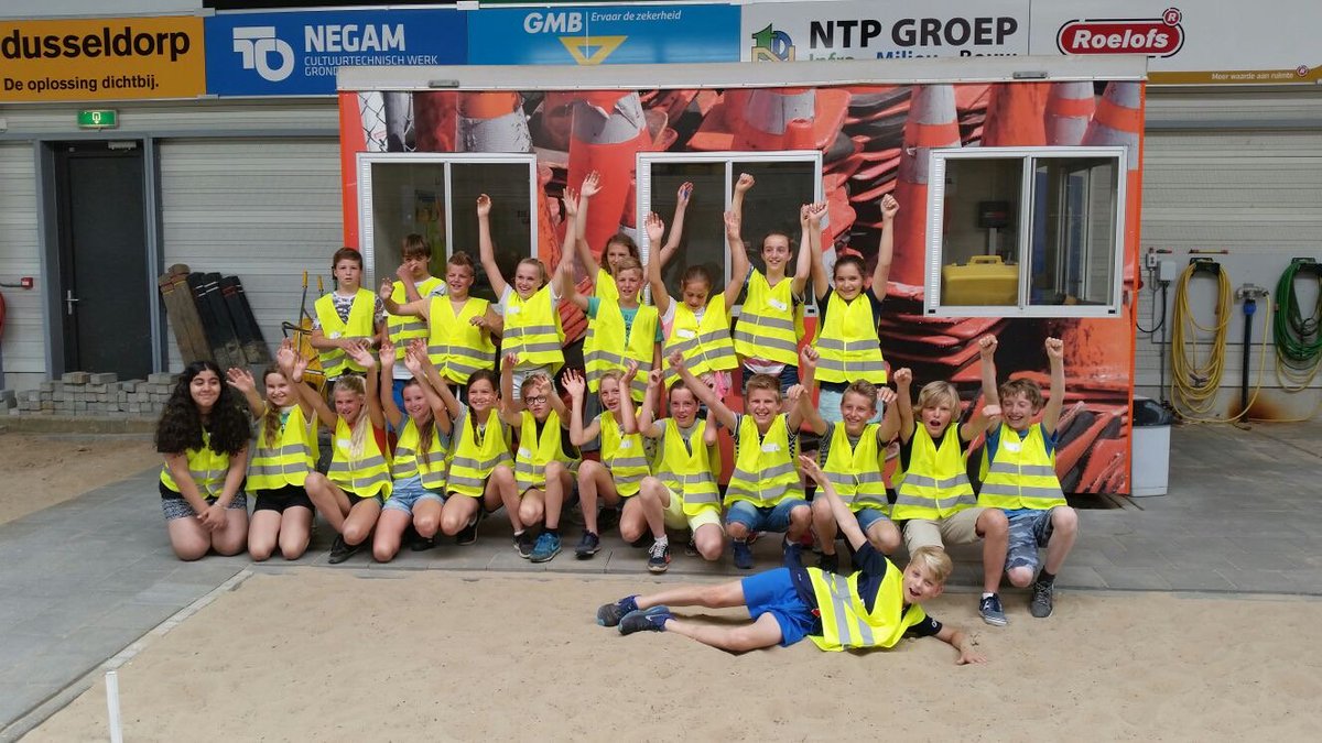 Vanochtend hadden we groep 8 van basisschool "De Esch" te Oldenzaal @TWW_Oldenzaal  Sommigen wilden 'nablijven' zo leuk dat ze het vonden :)