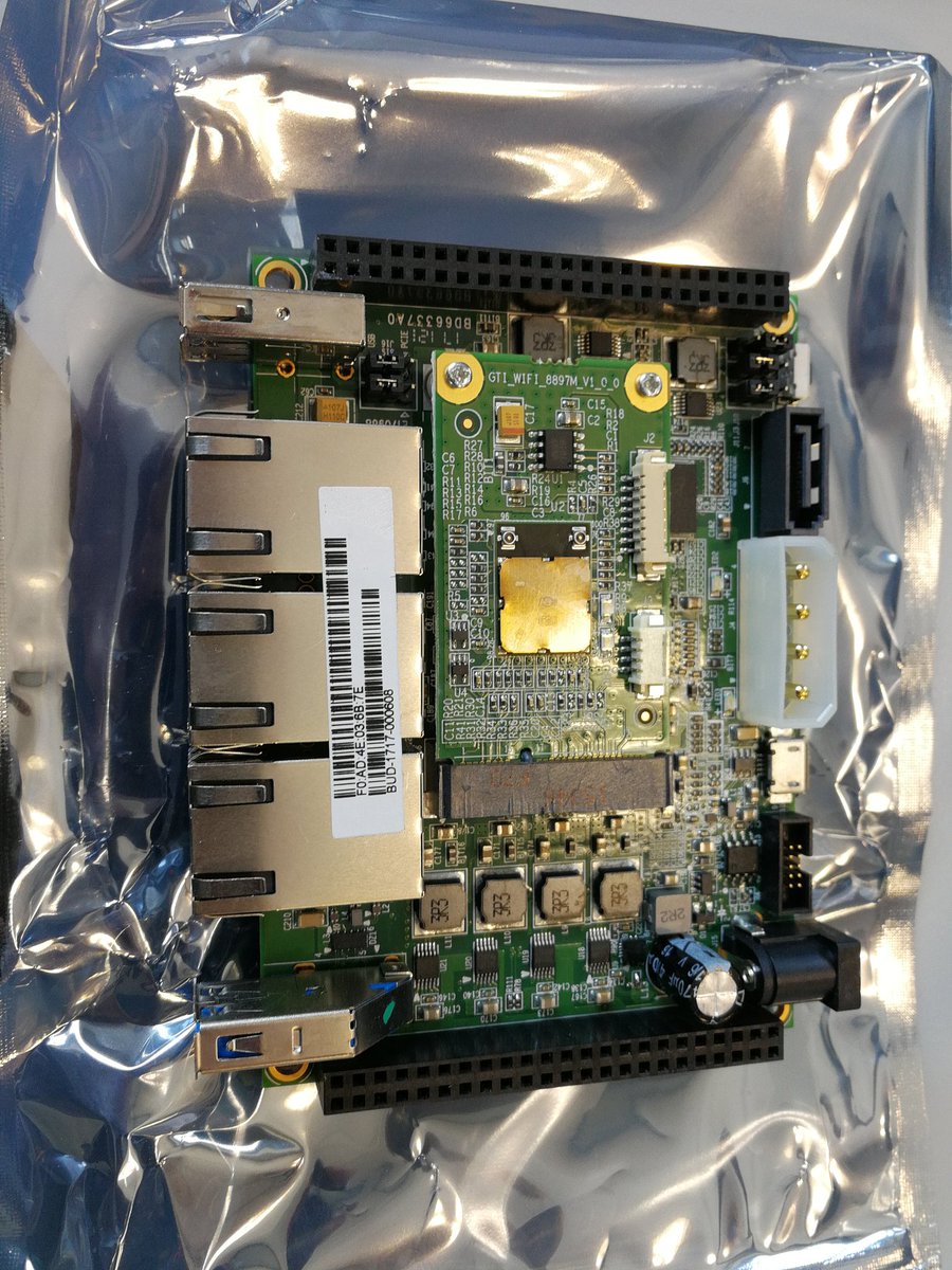 tsh2's tweet photo. Cool. A new development board. Wonder what it is? #IoT or #espressobin? https://t.co/7uqlzDOkMM