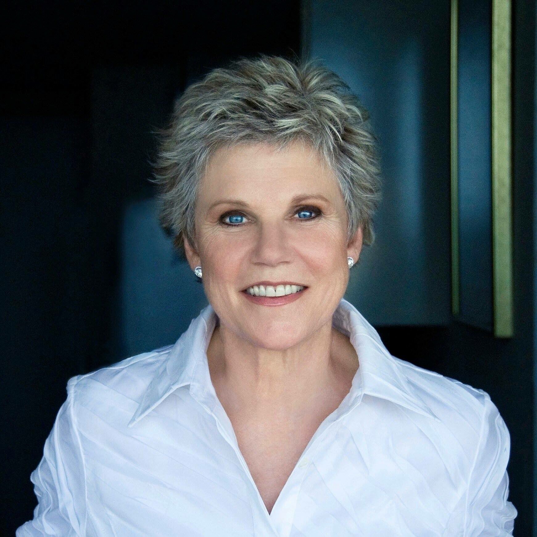 Happy Birthday, Anne Murray! 