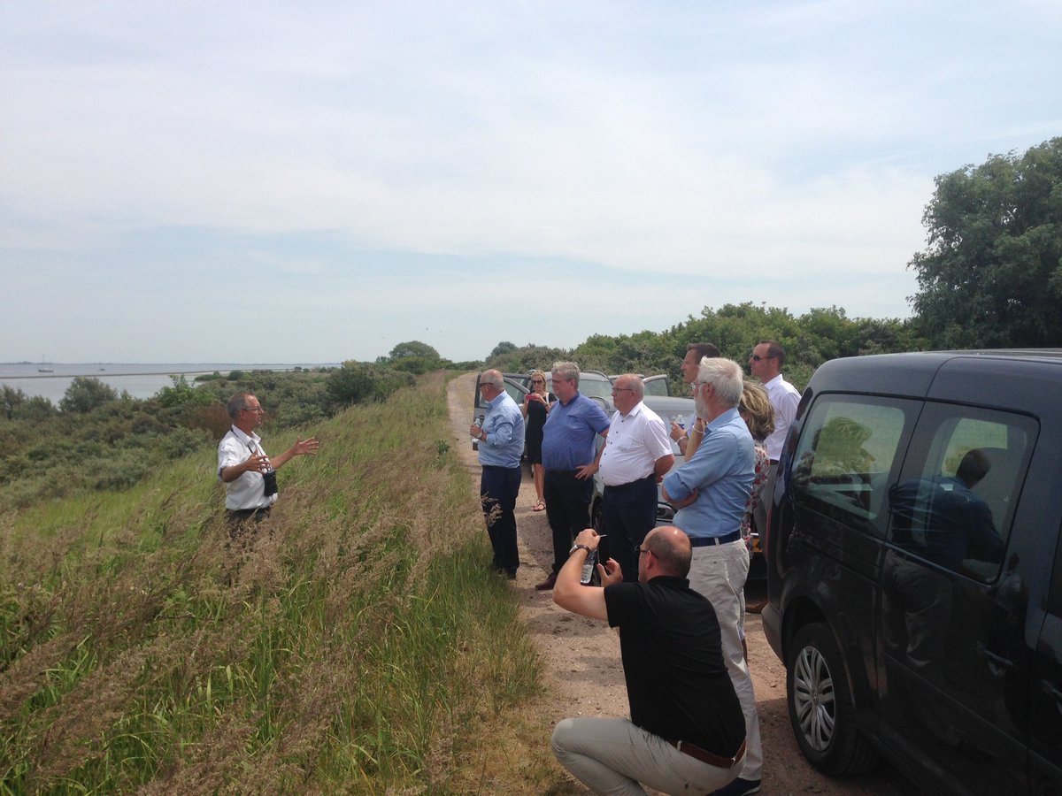 Met college <a href="/gem_go/">Goeree-Overflakkee</a> in de natuur.Meerwaarde voor recreatie&amp;economie door investeren in natuur.Oa @BoswachterTed <a href="/daanmarkwat/">Daan Markwat</a> <a href="/AdaGrootenboer/">Ada Grootenboer</a>