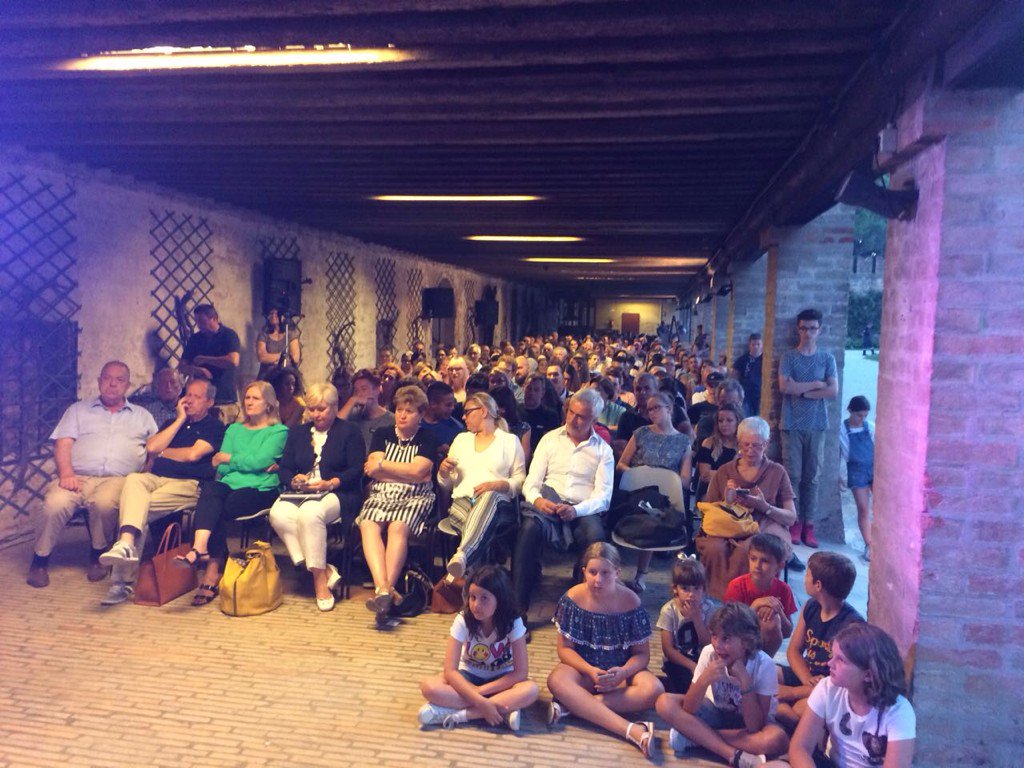 Grande serata con 400 persone presenti ieri sera a #Roncade con #canalilcanal e Stefano Quintarelli