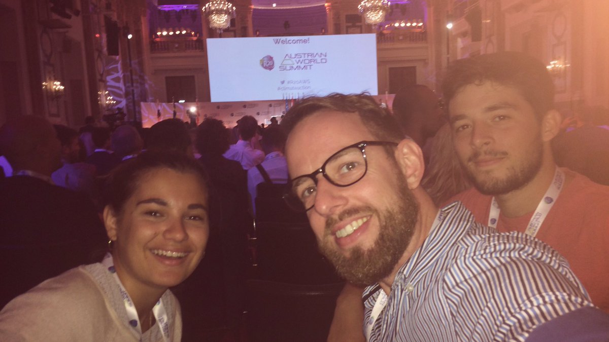 At @R20_AWS with @dariadariablog to listen to <a href="/Schwarzenegger/">Arnold Schwarzenegger</a> and <a href="/vanderbellen/">Alexander Van der Bellen</a>! 🌍 #AWSSummit #environmental