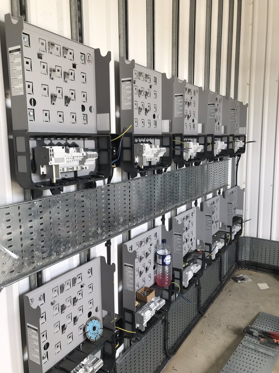 RenEnergyUK's tweet photo. Having a day on the tools. Installing 250kWp on a poultry shed between crop cycles. 13.5% ROI using @HanwhaSolar and @FroniusIntSolar kit. https://t.co/uEBNfH7DYL