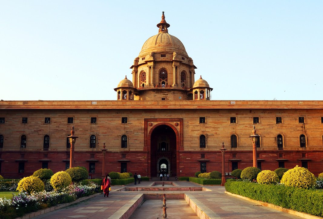 BitcoinNews's tweet photo. Indian Government to Recommend Bitcoin Regulatory Framework Within 6 Months https://t.co/bpvuDwLGiq https://t.co/4qibJqs1S2