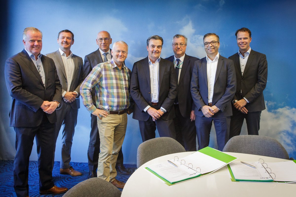 KPNIoT's tweet photo. KLM tekent LoRa contract met KPN Internet of Things na het testen van het LoRa netwerk op robuustheid en security. https://t.co/n97uF1iYXz https://t.co/2NyRdUid0z