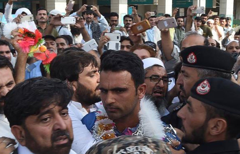 officialhassam's tweet image. Fakhr-e-Pakistan @FakharZamanLive 

#ChampionsBackHome