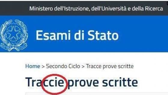 charliecarla's tweet photo. E' che ogni tanto avanzano delle lettere e bisogna sistemarle, no? #poverinoi #laFedeli #ministeroistruzione #poveroitaliano #poveroDante https://t.co/Ex45wH5Zlp