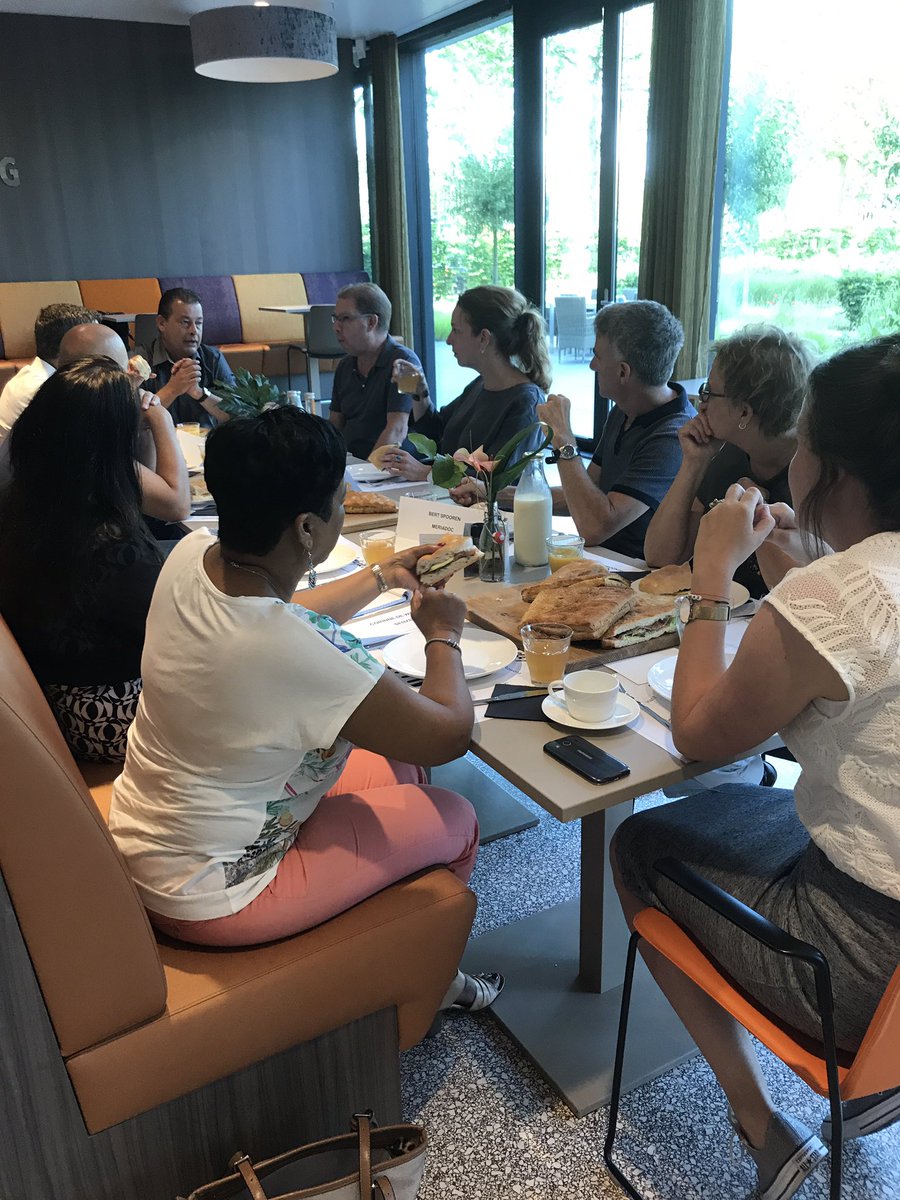 RowenaRonde's tweet photo. Super tof netwerkontbijt gehad i.s.m. @SamenvoorGM en @rabodommelstr https://t.co/IxYWy0Ko5I