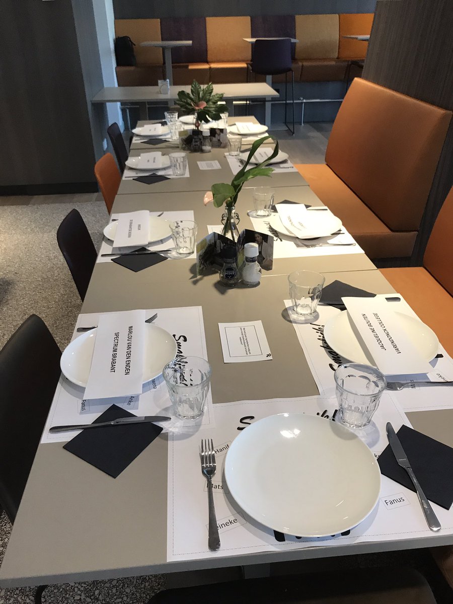 RowenaRonde's tweet photo. Super tof netwerkontbijt gehad i.s.m. @SamenvoorGM en @rabodommelstr https://t.co/IxYWy0Ko5I