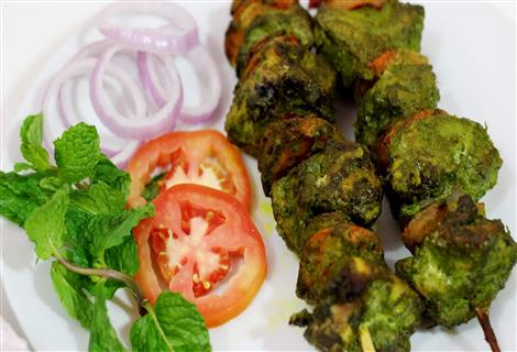 halalbx's tweet photo. Here is some more spice this Ramadan last few days Chicken Pahadi Kabab Buy noow online https://t.co/ZucREL1OUw https://t.co/hRD7jKoKff